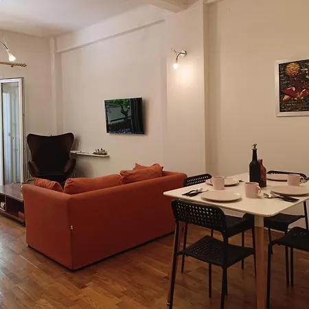 Rotοnda Downtown Apartament